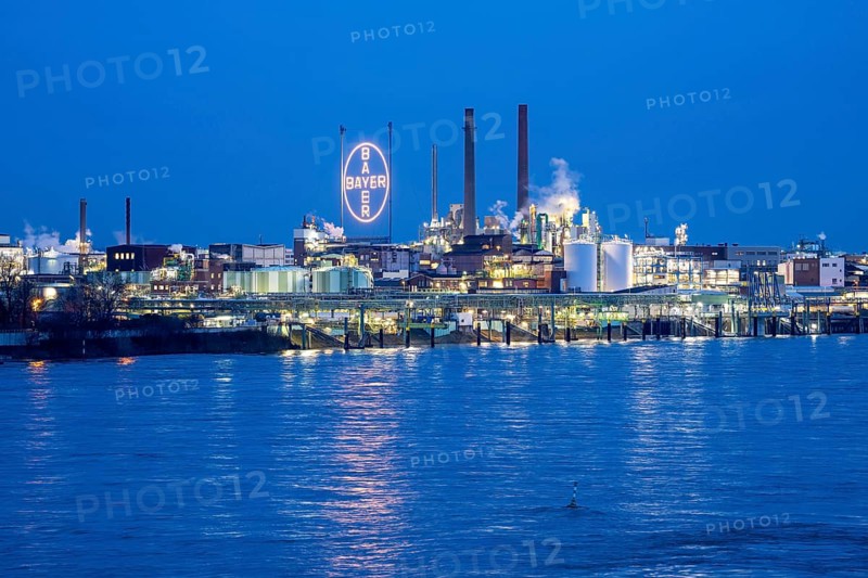 Backdrop of Chempark Leverkusen, Bayer Leverkusen, chemical park, chemical plant, river Rhine, Leverkusen, North Rhine-Westphalia, Germany, Europe