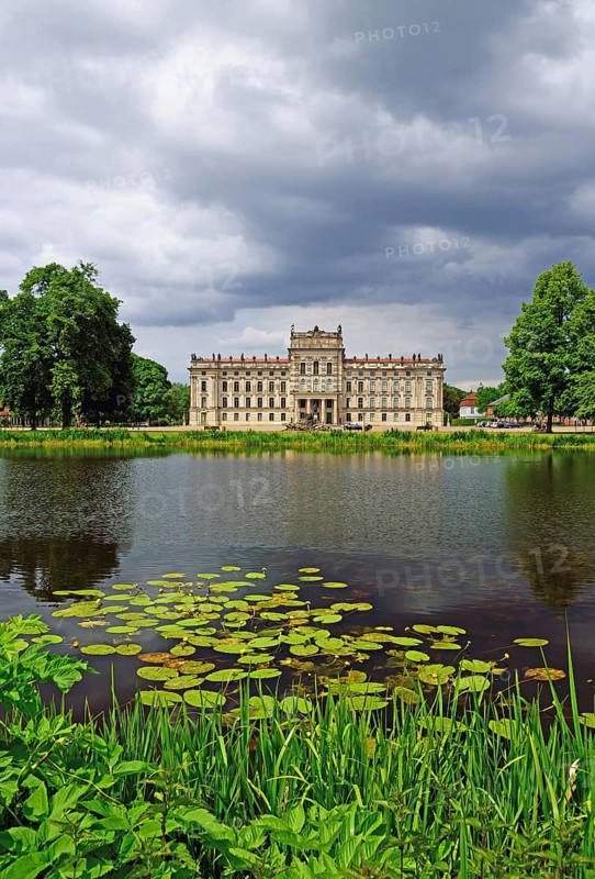 Europe, Germany, Mecklenburg-Western Pomerania, Ludwigslust, Ludwigslust Palace, front with water lily pond, built from 1772 to 1776 for Duke Friedrich von Mecklenburg-Schwerin, late Baroque, Schwerin, Mecklenburg-Western Pomerania, Germany, Europe