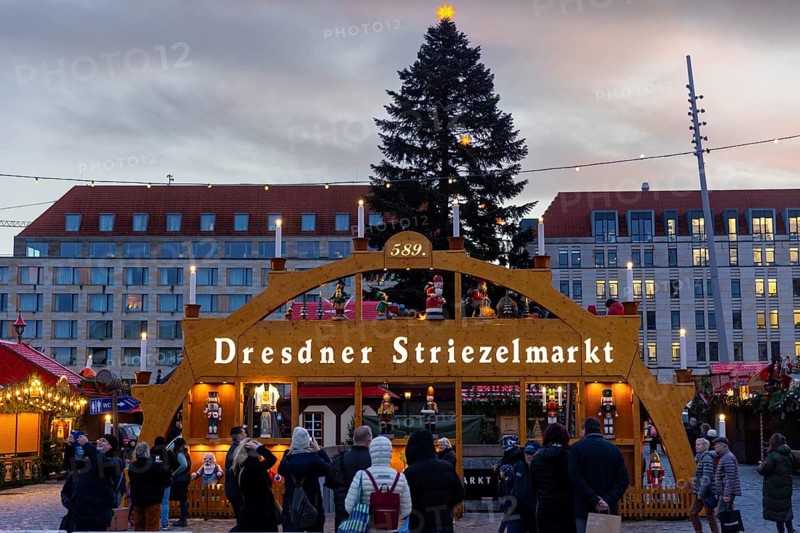 A few days in front of the opening of the Dresden Striezelmarkt, a lighting test was carried out today, during which the Striezelmarkt tree, the nativity scene scene, the candle arch and the pyramid were briefly illuminated, Dresden, Saxony, Germany, Europe