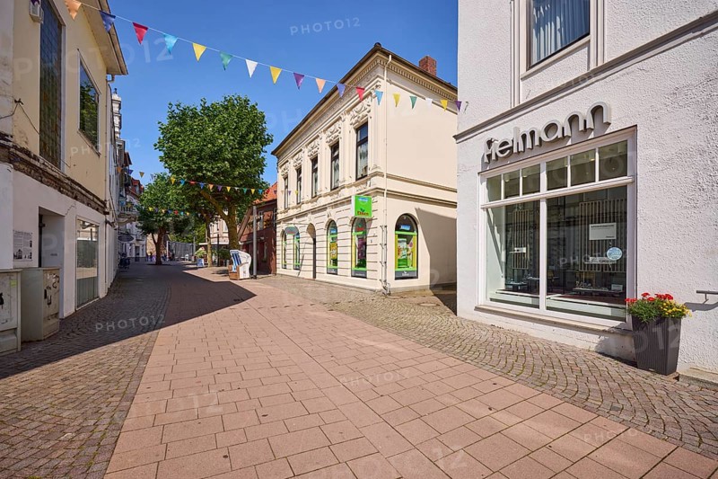Fielmann acoustician and health food store in the pedestrian zone of Varel, district of Friesland, Lower Saxony, Germany, Europe