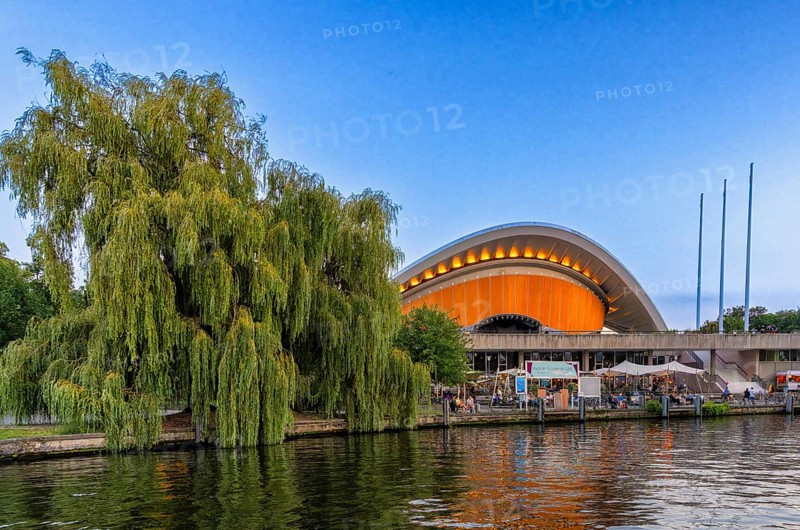 Evening Sun, House of World Cultures on the banks of the Spree, Berlin, Germany, Europe