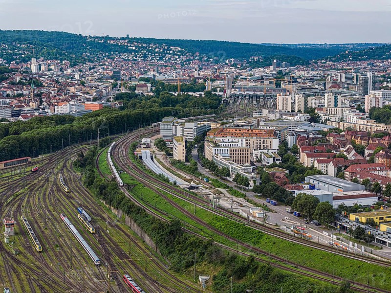 View from Rosenstein stabling yard to Stuttgart main station. Track apron at the main station. After completion of the Stuttgart 21 project, flats and the new Rosenstein neighbourhood are to be built here. But the plan is faltering. Firstly, the connection of the Gäubahn railway to the new through station is unclear. Secondly, an amendment to the General Railway Act (AEG) could prevent the track system from being cancelled. Aerial view. Stuttgart, Baden-Württemberg, Germany, Europe