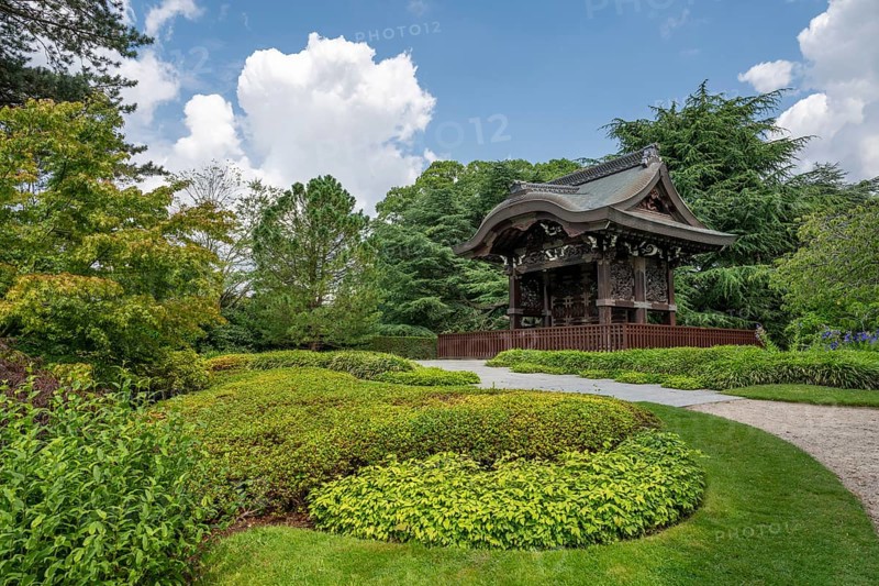 Wooden building with ornate carvings, Japanese Gateway or Japanese Tor tor, Royal Botanic Gardens (Kew Gardens), UNESCO World Heritage Site, Kew, Greater London, England, United Kingdom, Europe