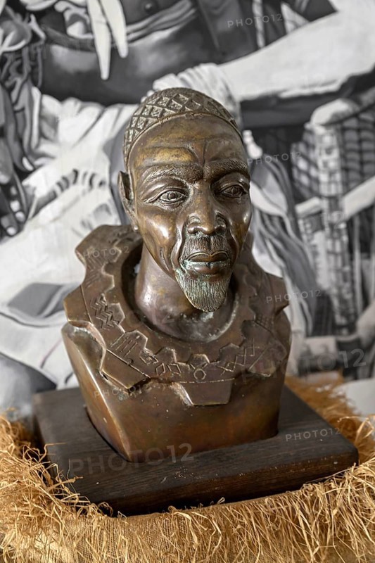 Sculpture of the Téké King Makoko, exhibit in the Congo Basin Museum, Brazzaville, Republic of the Congo
