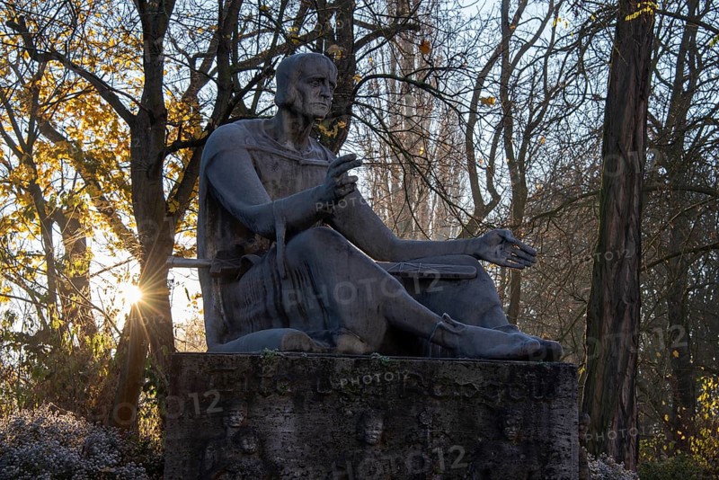 Monument to the legal scholar Eike von Repkow, author of the Sachsenspiegel, Magdeburg, Saxony-Anhalt, Germany, Europe