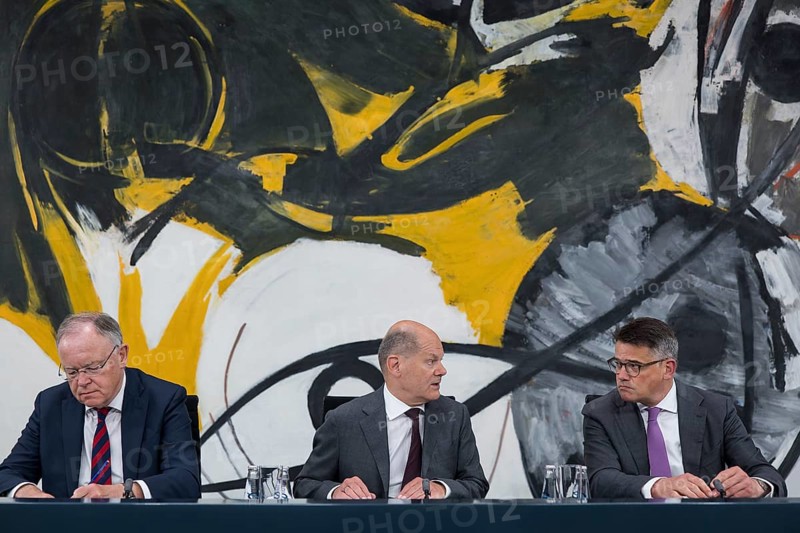 Stephan Weil (Minister President of Lower Saxony, SPD), Olaf Scholz (Federal Chancellor of the Federal Republic of Germany, SPD) and Boris Rhein (Minister President of Hesse, CDU) at a press conference after the Minister Presidents' Conference with the heads of government of the federal states at the Federal Chancellery, Berlin, 20 June 2024