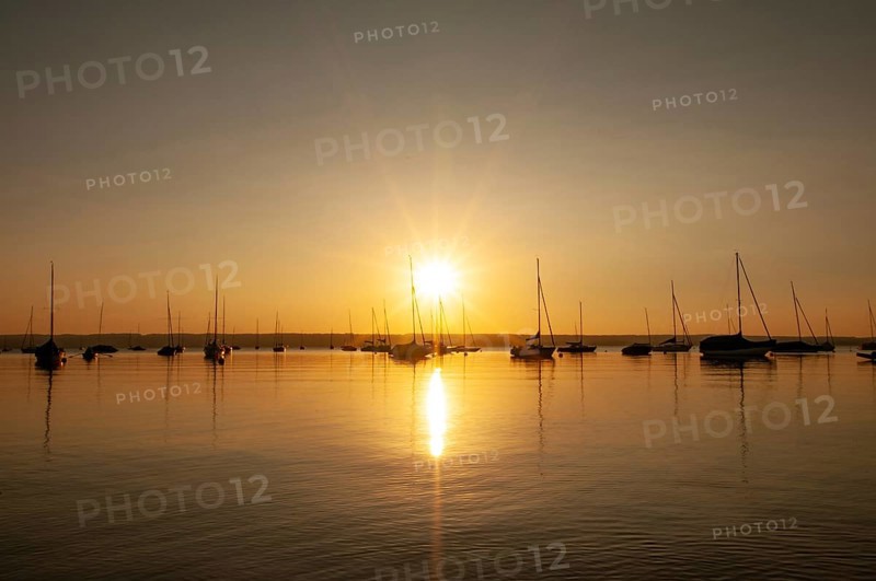 Sunset over the Lake Ammer near Herrsching, Bavaria, Germany, Europe
