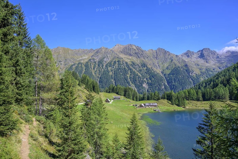 Duisitzkarsee and Duisitzkarseehütte, Schladming, Styria, Austria, Europe