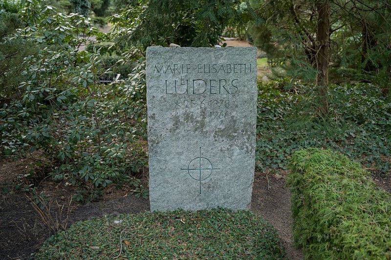 Marie-Elisabeth Lüders, grave, Waldfriedhof Dahlem, Hüttenweg, Steglitz-Zehlendorf, Berlin, Germany, Europe