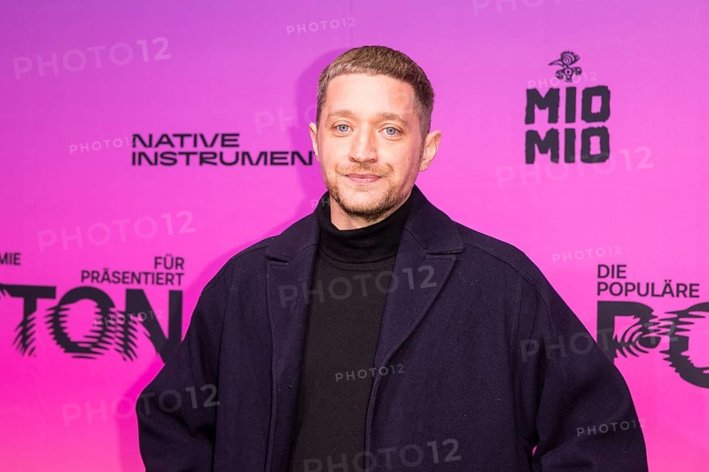 Maeckes on the red carpet in front of the Polyton 2024 award ceremony in Berlin's Atelier Gardens on 23 October 2024. The award has been taking place since 2023 and is a successor to the Echo music award
