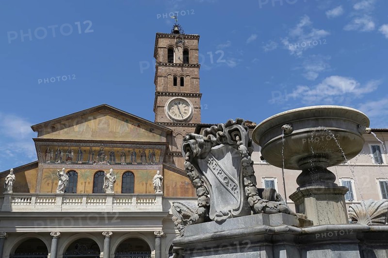 Church of Santa Maria in Piazza Santa Maria in Trastevere, Rome, Italy, Europe