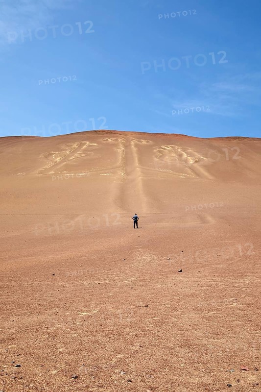 Geoglyph El Candelabro or candelabra of Paracas, Paracas, Reserva Nacional de Paracas, Ica region, Pisco province, Peru, South America