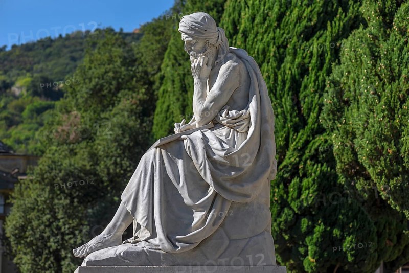 Sculpture with plaque in front of the Pantheon in the Staglieno Monumental Cemetery, Cimitero Monumentale di Staglieno, Piazzale Giovanni Battista Resasco, Genoa, Italy, Europe