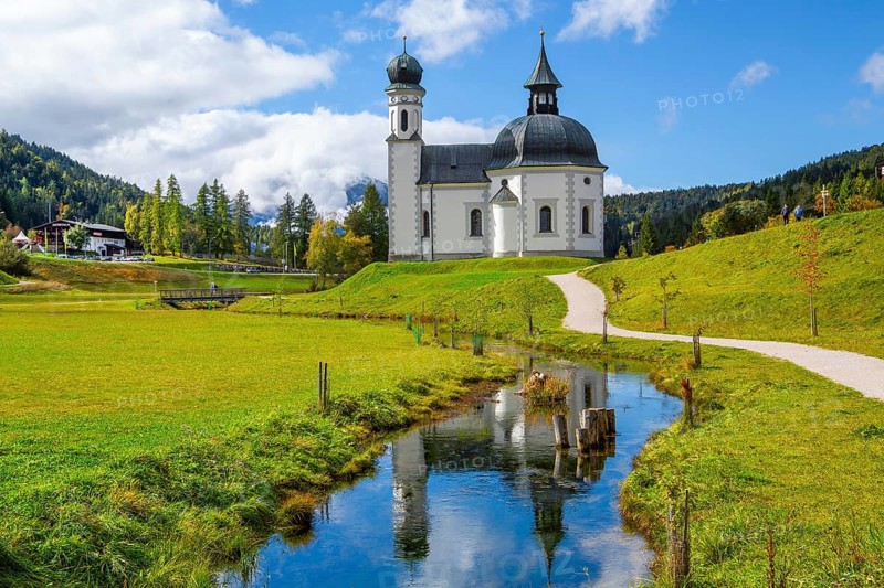 Seekirchl on the outskirts of the village, Seefeld in Tyrol, Seefeld Plateau, Tyrol, Austria, Europe