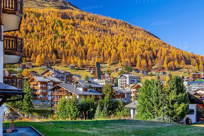 View of the centre in autumn, Saas-Fee, Saas Valley, Valais, Switzerland, Europe