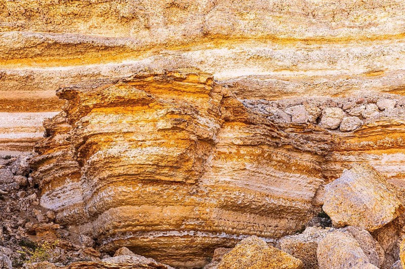 Eroded rock formation on a fossilised reef edge, Huqf stone desert, Arabian Peninsula, Sultanate of Oman