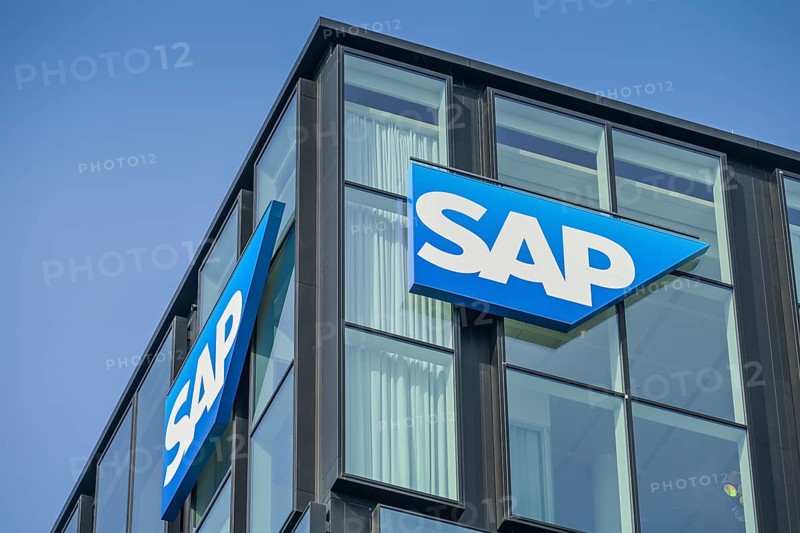 SAP high-rise building, branch office and training centre, administration, Frankfurter Straße, Sossenheimer Straße, Eschborn, Main-Taunus-Kreis, Hesse, Germany, Europe