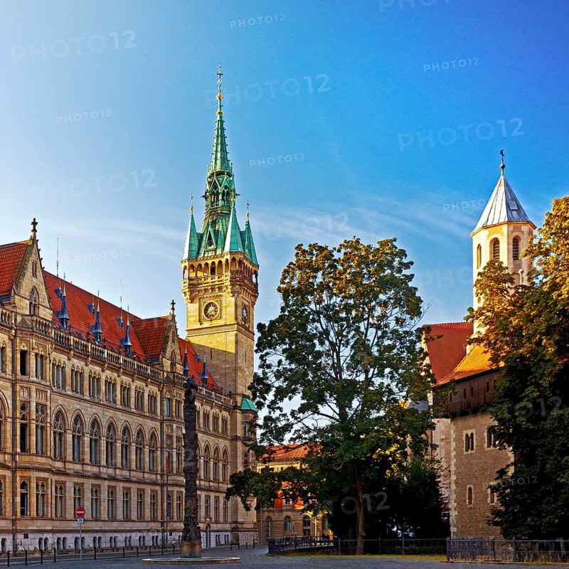 Town hall, old building in neo-Gothic style with a tower of Dankwarderode Castle, Braunschweig, Lower Saxony, Germany, Europe