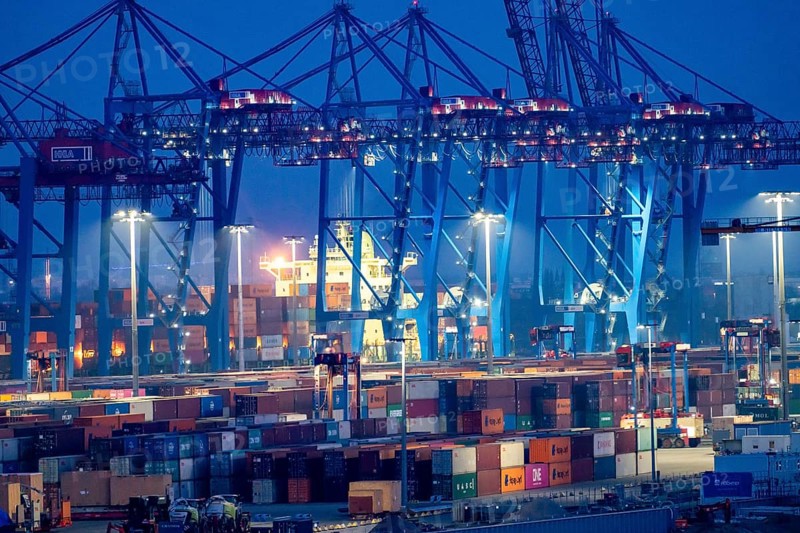 Container terminal Tollerort, container ships are loaded and unloaded, one of 4 container terminals in the Port of Hamburg, Hamburg, Germany, Europe