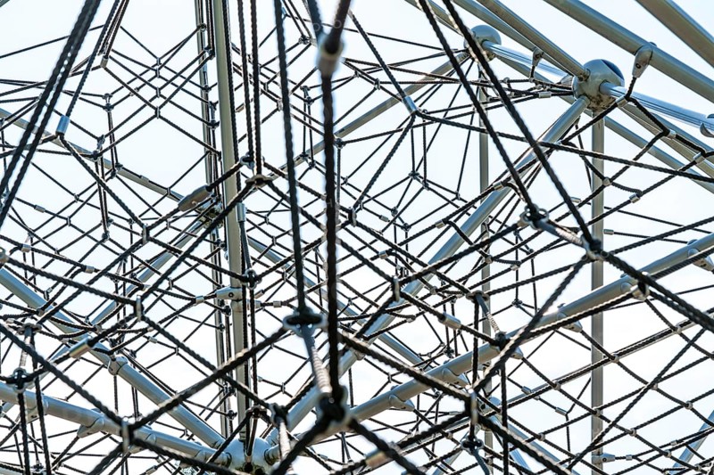 Climbing frame, climbing pyramid, symbolic image network, networking, node, linking
