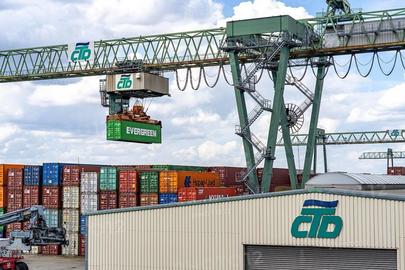 Port of Dortmund, Container Terminal Dortmund CTD, trimodal terminal, transport by rail, road and waterway, Dortmund-Ems Canal, North Rhine-Westphalia, Germany, Europe
