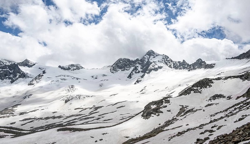 Mountain landscape of rock, ice and snow, glaciated mountain peak Großer Möseler, glacier Waxeggkees, Berliner Höhenweg, Zillertal Alps, Tyrol, Austria, Europe