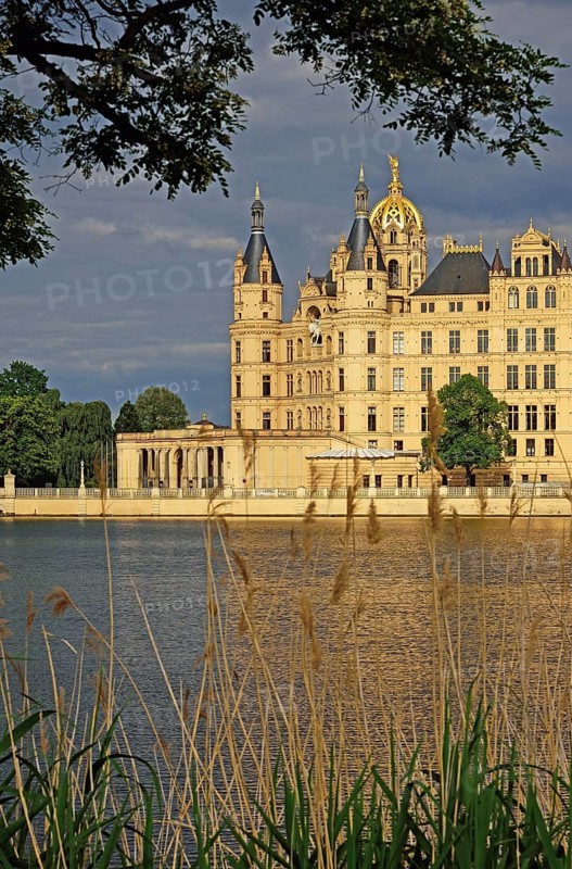Europe, Germany, Mecklenburg-Western Pomerania, Schwerin, Schwerin Castle, built from 1845 to 1857 in the style of romantic historicism, today the seat of the state parliament, Schwerin Lake, Schwerin, Mecklenburg-Western Pomerania, Germany, Europe