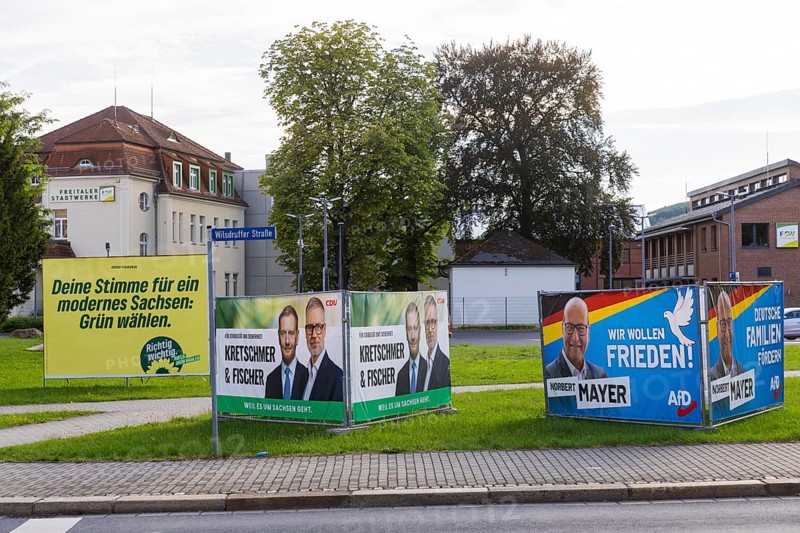 The hot phase of the state election campaign in Saxony can be seen in the amount of different messages on trees and lanterns, State election campaign in Saxony, Freital, Saxony, Germany, Europe