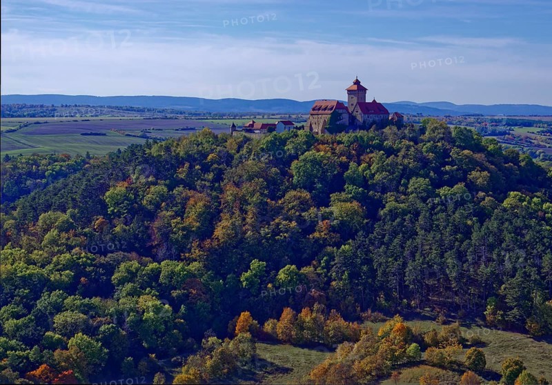 The hilltop castle Veste Wachsenburg is a medieval summit castle belonging to the Drei Gleichen. Aerial photo. Holzhausen, Wachsenburg district, Thuringia, Germany, Europe