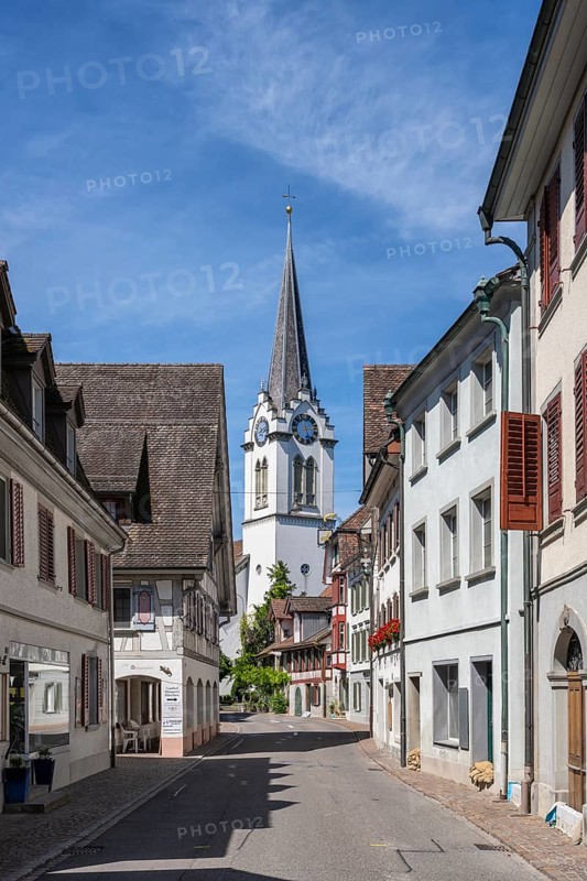 The lakeside road in the historic district of Berlingen, Lake Constance, Canton Thurgau, Switzerland, Europe