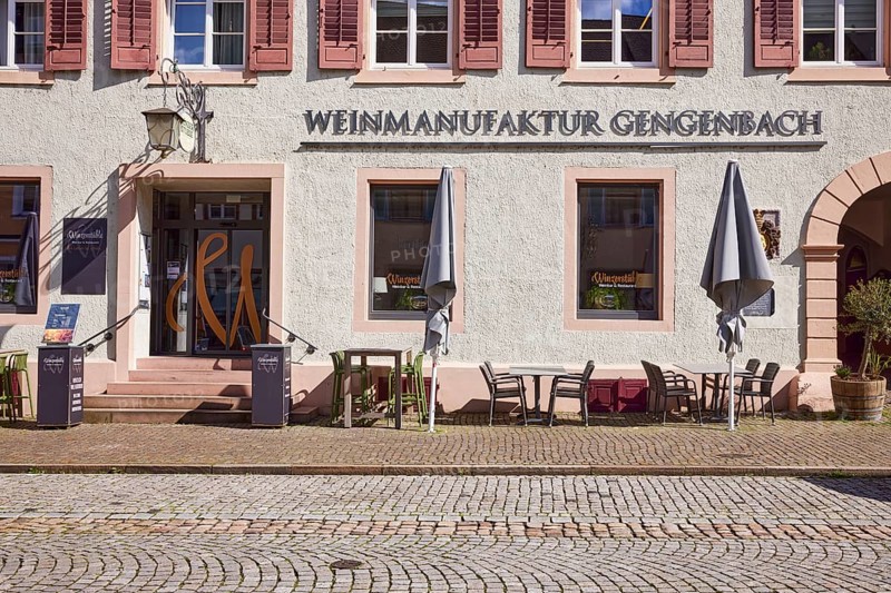 Winzerstüble Gengenbach with outdoor area and the lettering Weinmanufaktur Genegenbach on the façade in Gengenbach, Black Forest, Ortenaukreis, Baden-Württemberg, Germany, Europe