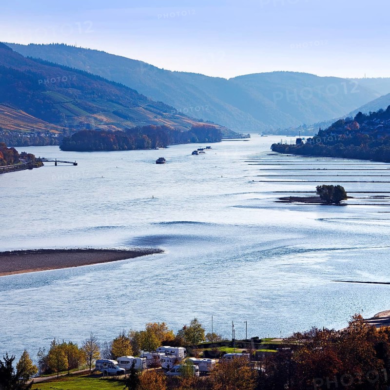 Elevated view of the wide Rhine in Bacharach, UNESCO World Heritage Upper Middle Rhine Valley, Rhineland-Palatinate, Germany, Europe