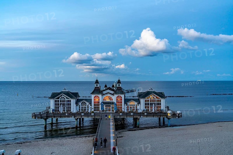 The pier of Sellin, evening mood, sunset, 394 metres long, with restaurant, jetty, beach chairs, island of Rügen, Mecklenburg-Western Pomerania, Germany, Europe