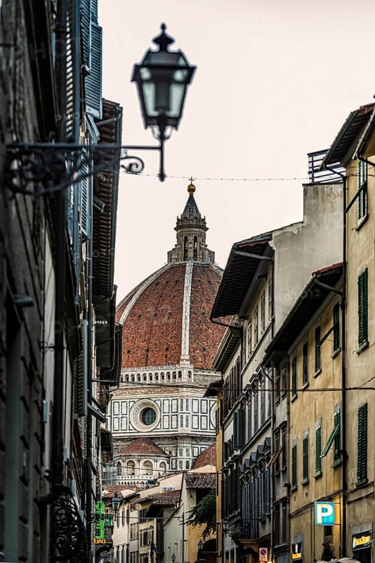 Old town, alley, view of the cathedral, city trip, tourism, Florence, Italy, Europe