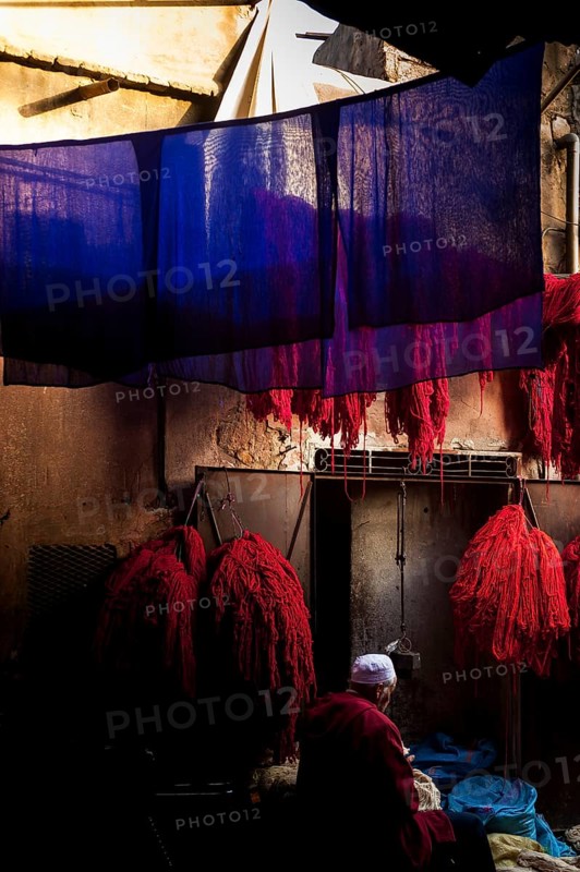 Wool for drying in the dyer's souk, dyer, colours, red, blue, complementary, contrast, colour contrast, presentation, oriental, dyeing, market, medina, bazaar, culture, craft, traditional, Marrakech, Morocco, Africa