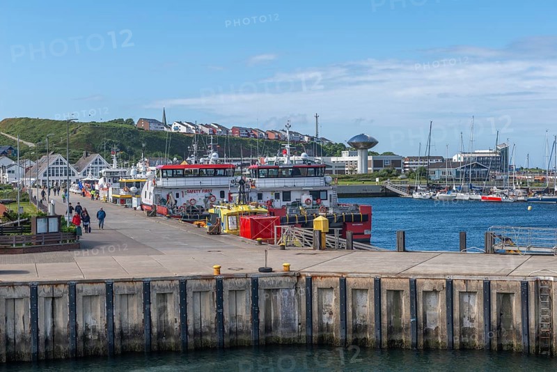 Inland harbour with sailing yachts and offshore supply vessels, Helgoländer Oberland, pier, offshore island of Helgoland, North Sea, Pinneberg district, Helgoland, Schleswig-Holstein, Germany, Europe