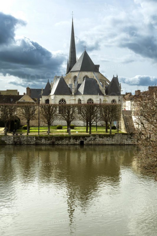 Nemours. Saint-Jean-Baptiste church on river Loing. Seine-et Marne department. Ile-de-France. France. Europe