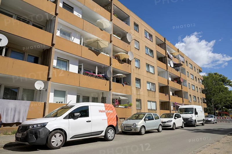 Flats, Plattenbau, Schützenstraße, Hakenfelde, Spandau, Berlin, Germany, Europe