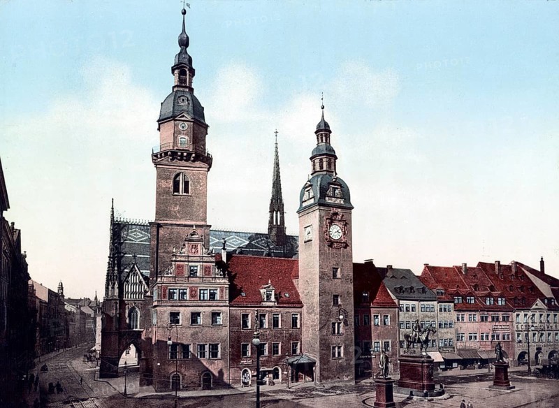 The town hall and the three monuments. From left to right: Count Otto von Bismarck, Emperor Wilhelm I, and Field Marshal von Moltke, on the market square, Chemnitz, Germany, 1890, Historical, digitally restored reproduction from a 19th century original, Record date not stated, Europe