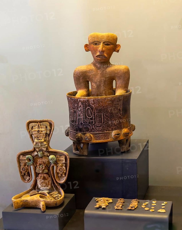 Ceremonial vessels from Becan, Early classic period, Mayan archaeological museum, Fort San Jose, Campeche, Mexico, Central America