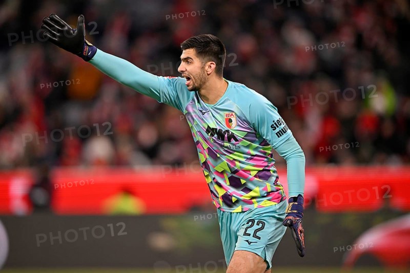 Goalkeeper Nediljko Labrovic FC Augsburg FCA (22) Gesture Gesture Allianz Arena, Munich, Bavaria, Germany, Europe