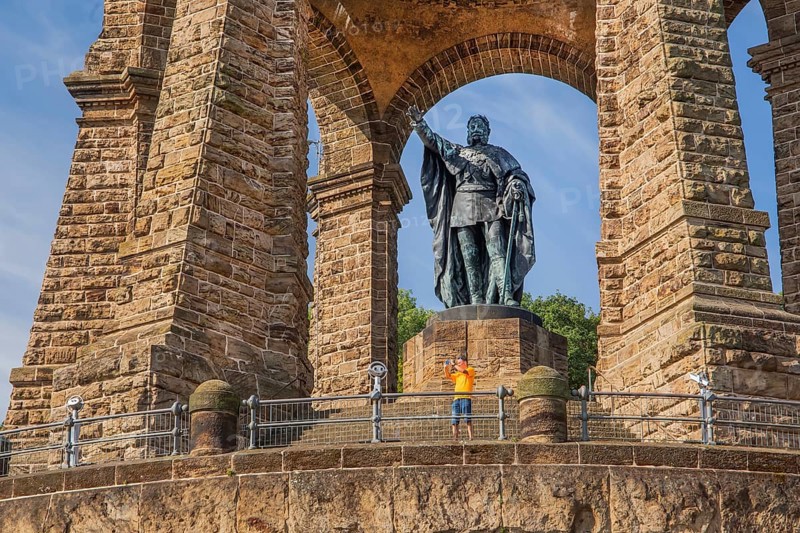 Kaiser Wilhelm Monument, Porta Westfalica, Weser Valley, Weserbergland, North Rhine-Westphalia, Germany, Europe