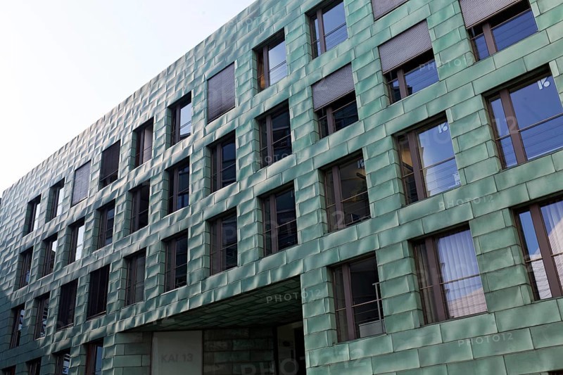 Kai 13 office building, façade with green copper cladding, architects Döring Dahmen Joeressen, Düsseldorf Media Harbour, Düsseldorf, North Rhine-Westphalia, Germany, Europe