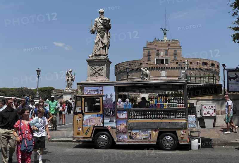 Angel's Bridge and Castel Sant'Angelo, or Mausoleo di Adriano, in Rome, Italy, Europe