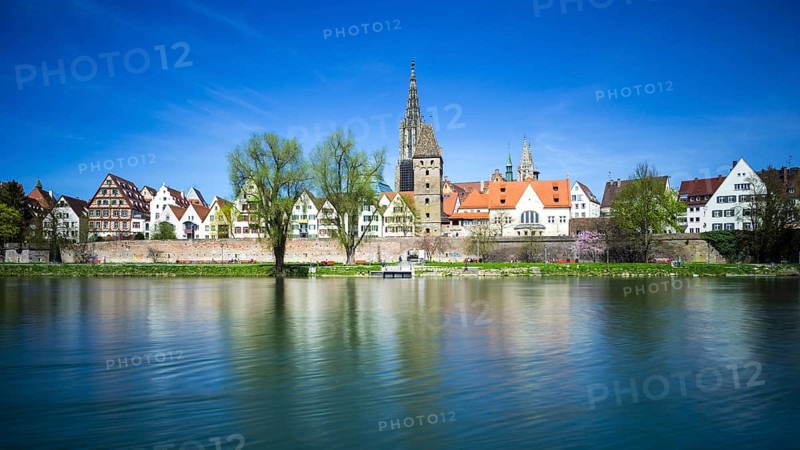 Panorama over the Danube to Ulm with Ulm Minster and Metzgerturm, Baden-Württemberg, Germany, Europe
