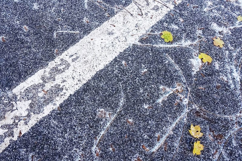 First snow, risk of slippery road traffic, road traffic, November, Germany, Europe