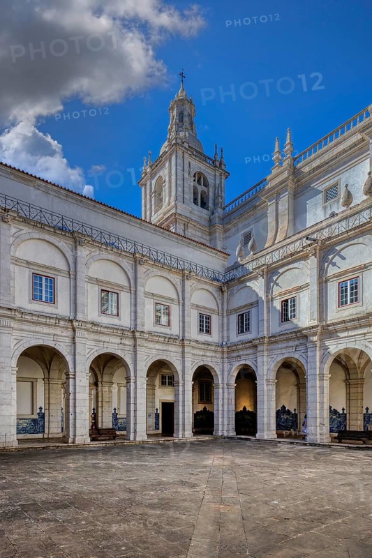 Church and Monastery of Sao Vicente de Fora, Cloister Courtyard, Lisbon, Portugal, Europe