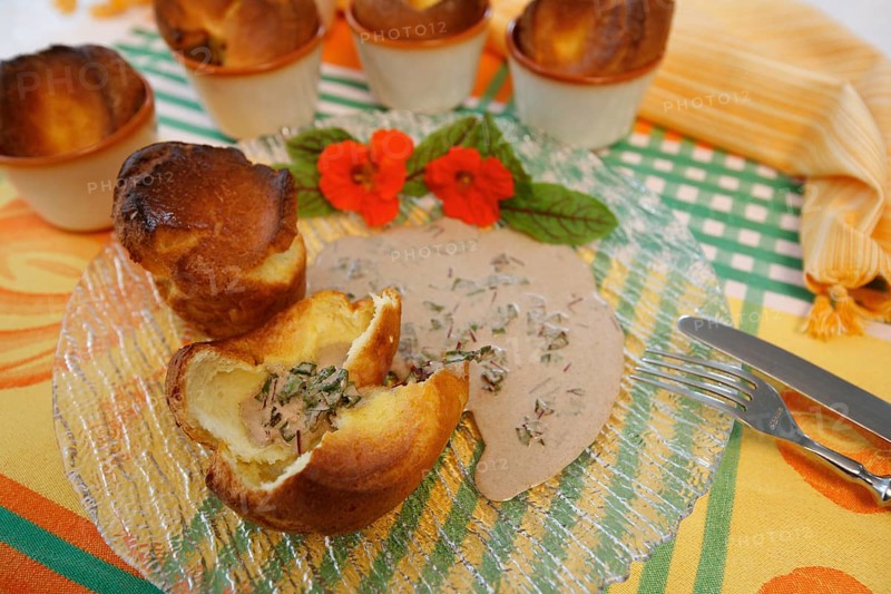 Swabian cuisine, Pfitzauf with sorrel sauce, vegetarian, baked, served on a plate, grandmother's cooking, regional, home cooking, typical Swabian, traditional cuisine reinterpreted, food photography, studio, Germany, Europe