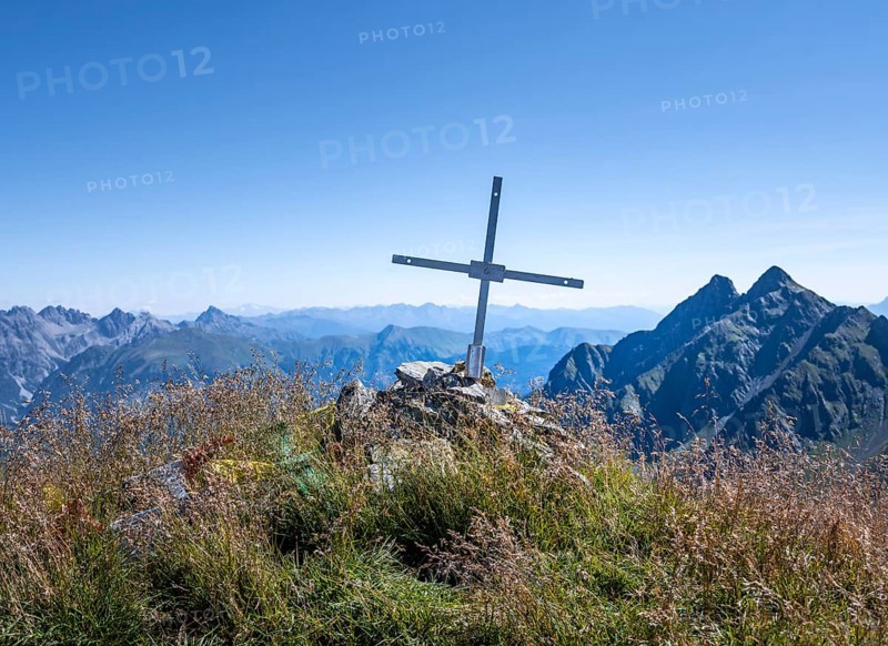 Summit cross, Carnic Main Ridge, Carnic High Trail, Carnic Alps, Carinthia, Austria, Europe