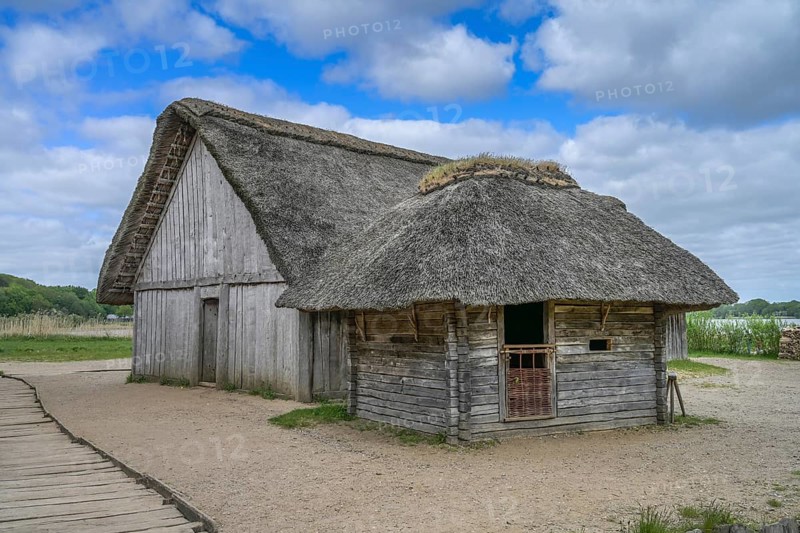 Thatched historic house, village, Viking Museum Haithabu, Schleswig, Schleswig-Holstein, Germany, Europe